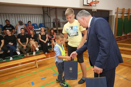 PRVI ŠOLSKI DAN SPREJEM PRVOOLČKOV GRAHOVO 16 FOTO LJUBO VUKELIČ